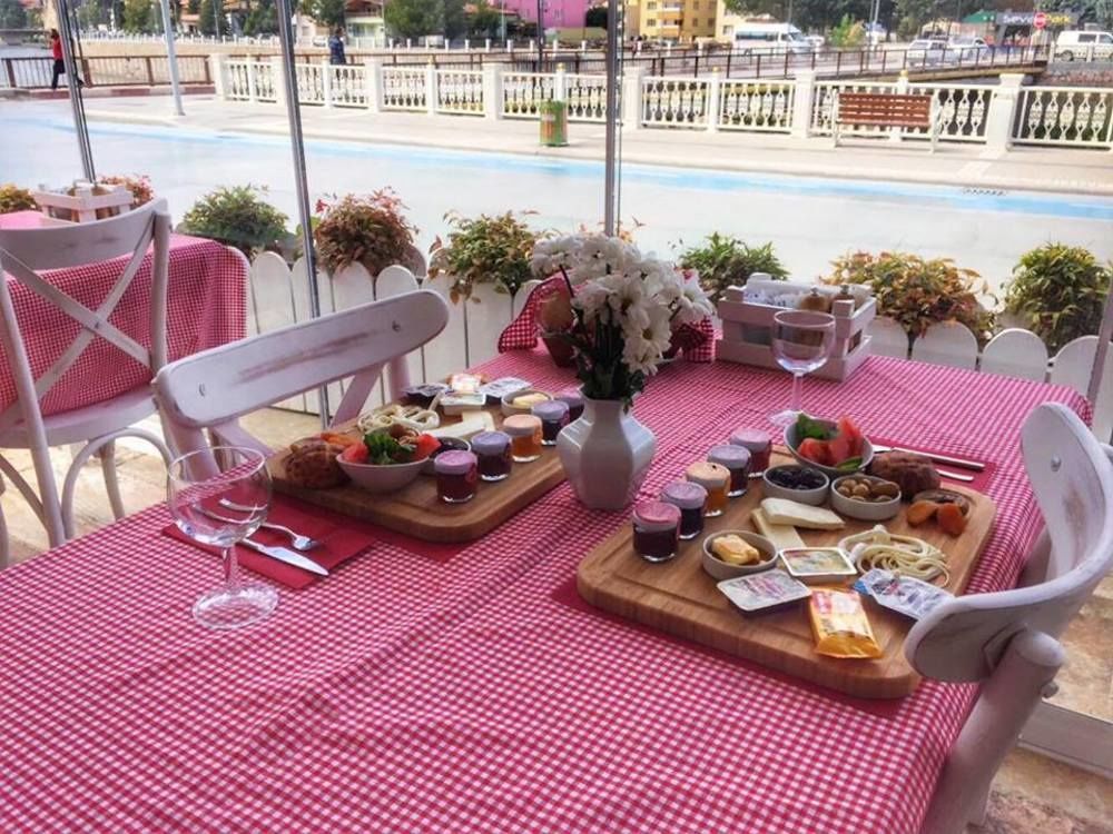 Hatunca Otel & Restaurant Amasya Exterior photo